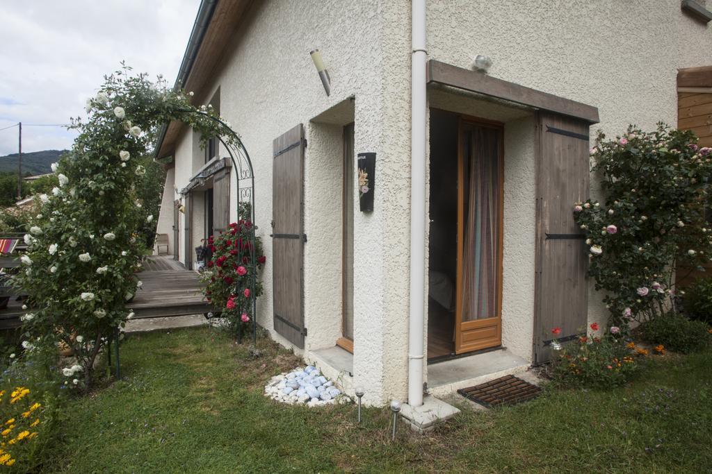 Chambre D'Hotes La Bichette 沙萨尼 外观 照片